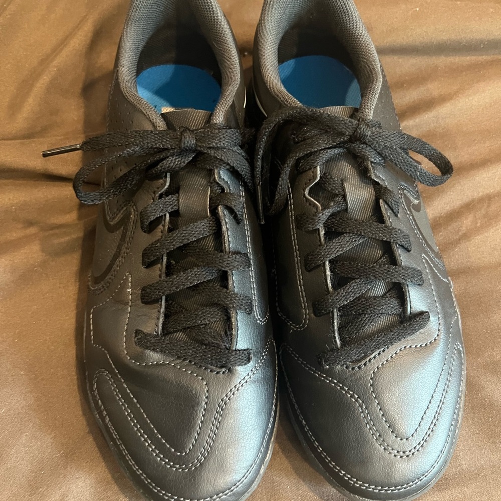 Boys indoor soccer cleats
